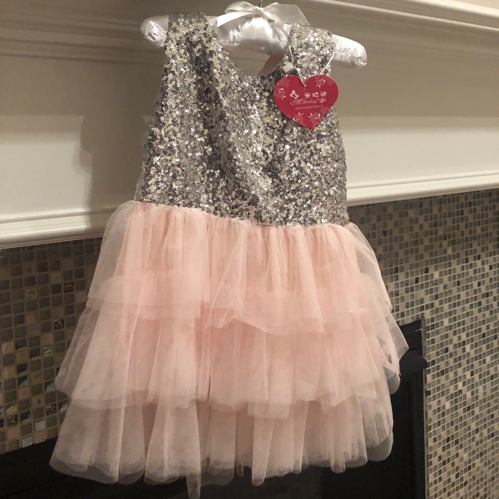 ❌SOLD❌ 3T sparkly party dress BRAND NEW